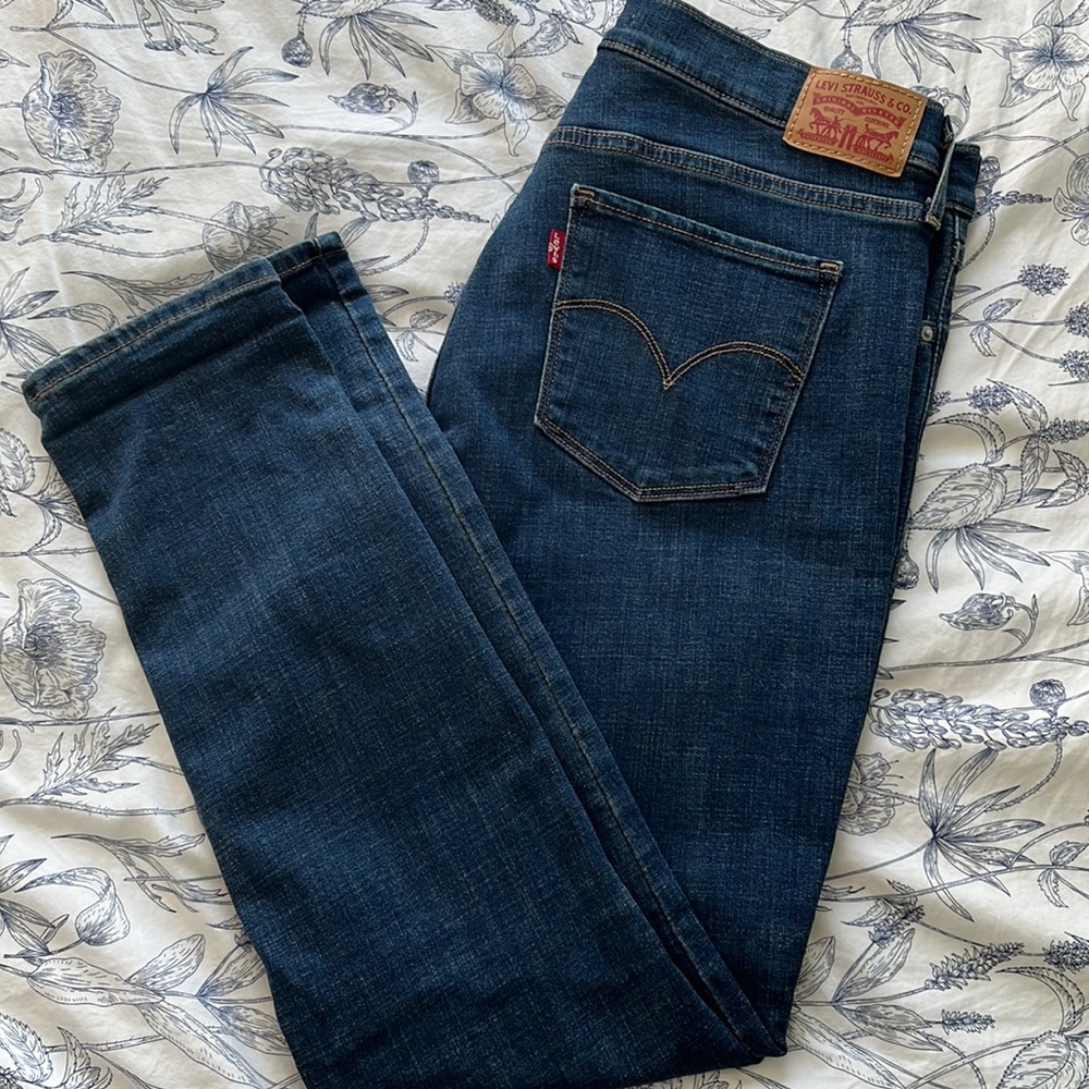 Levi’s 311 Skinny Shaping Jean Sz 31 Short